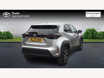 Used Toyota Yaris Cross 2022 for sale - 76337866: Photo 2