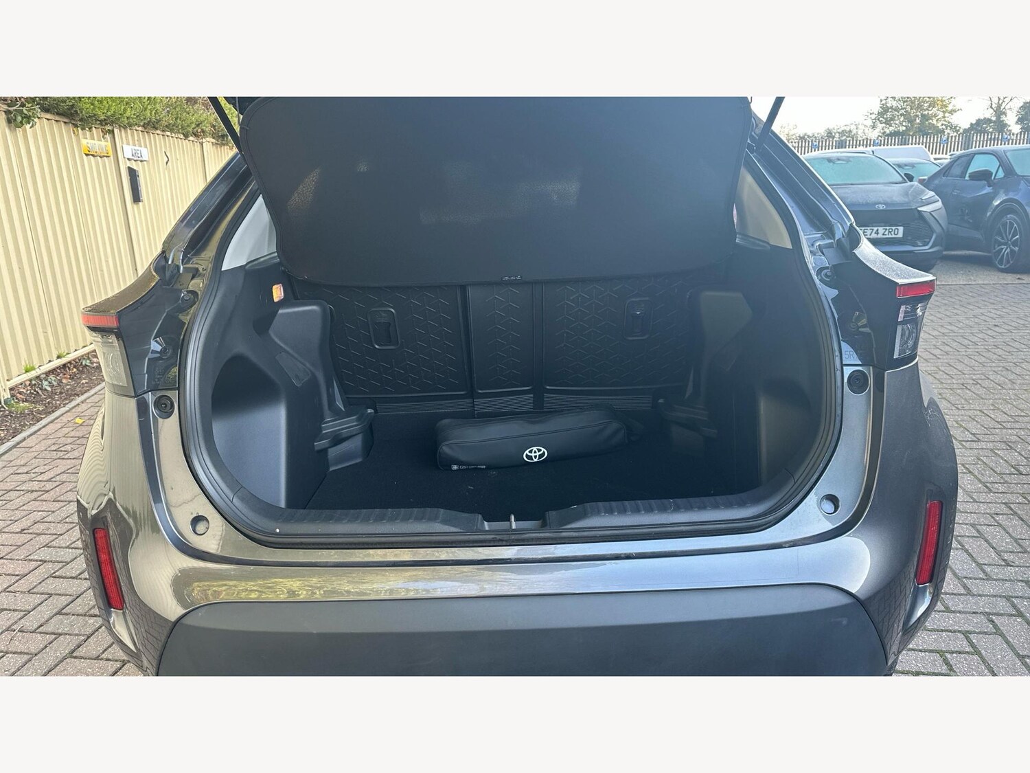 Used Toyota Yaris Cross 2024 for sale - 76743066: Photo 16