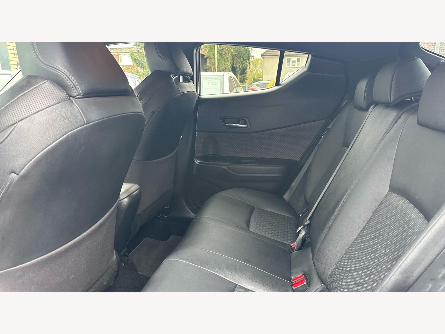 Used Toyota C-HR 2023 for sale - 78157039: Photo 15