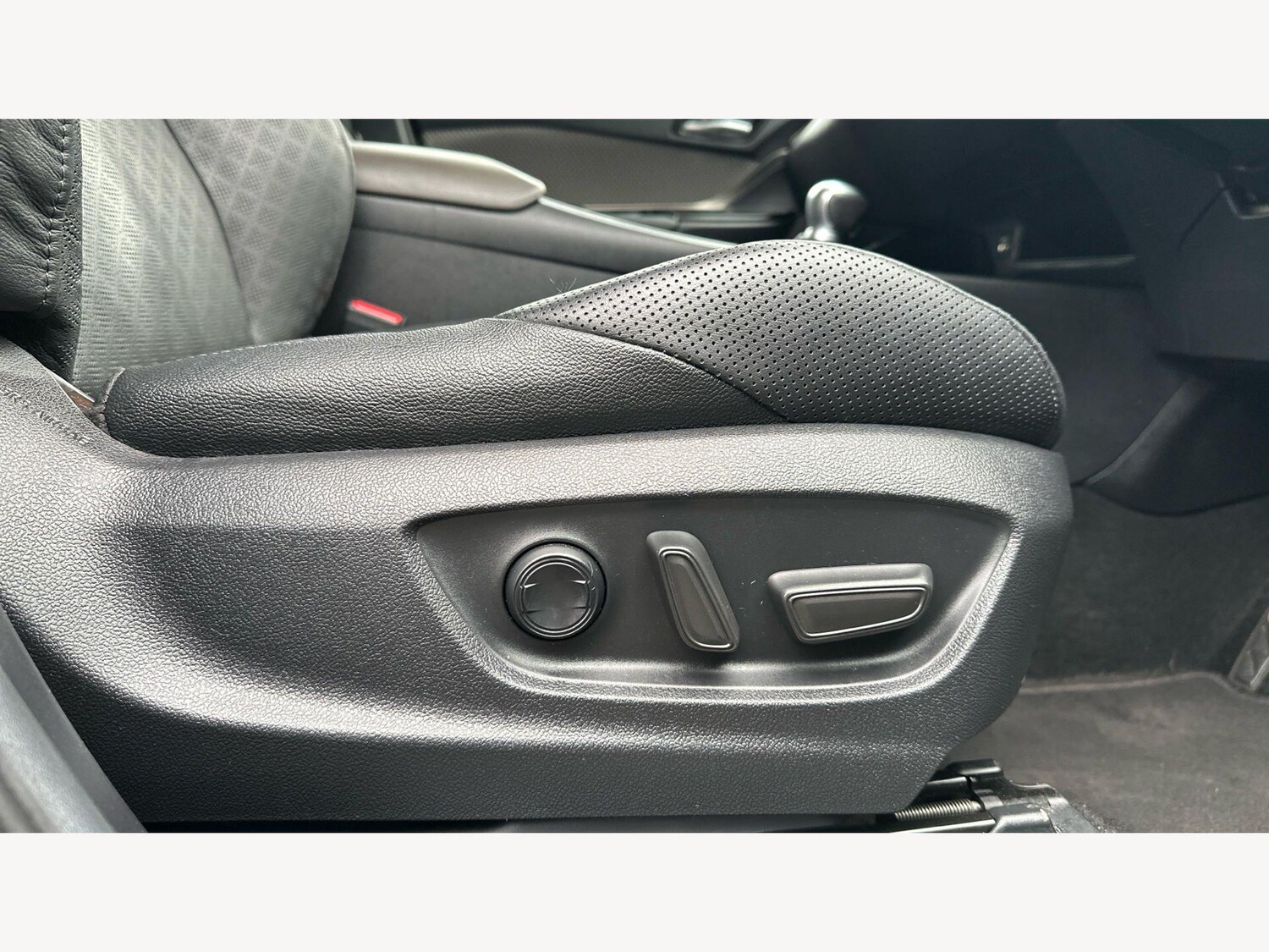 Used Toyota C-HR 2023 for sale - 78157039: Photo 26