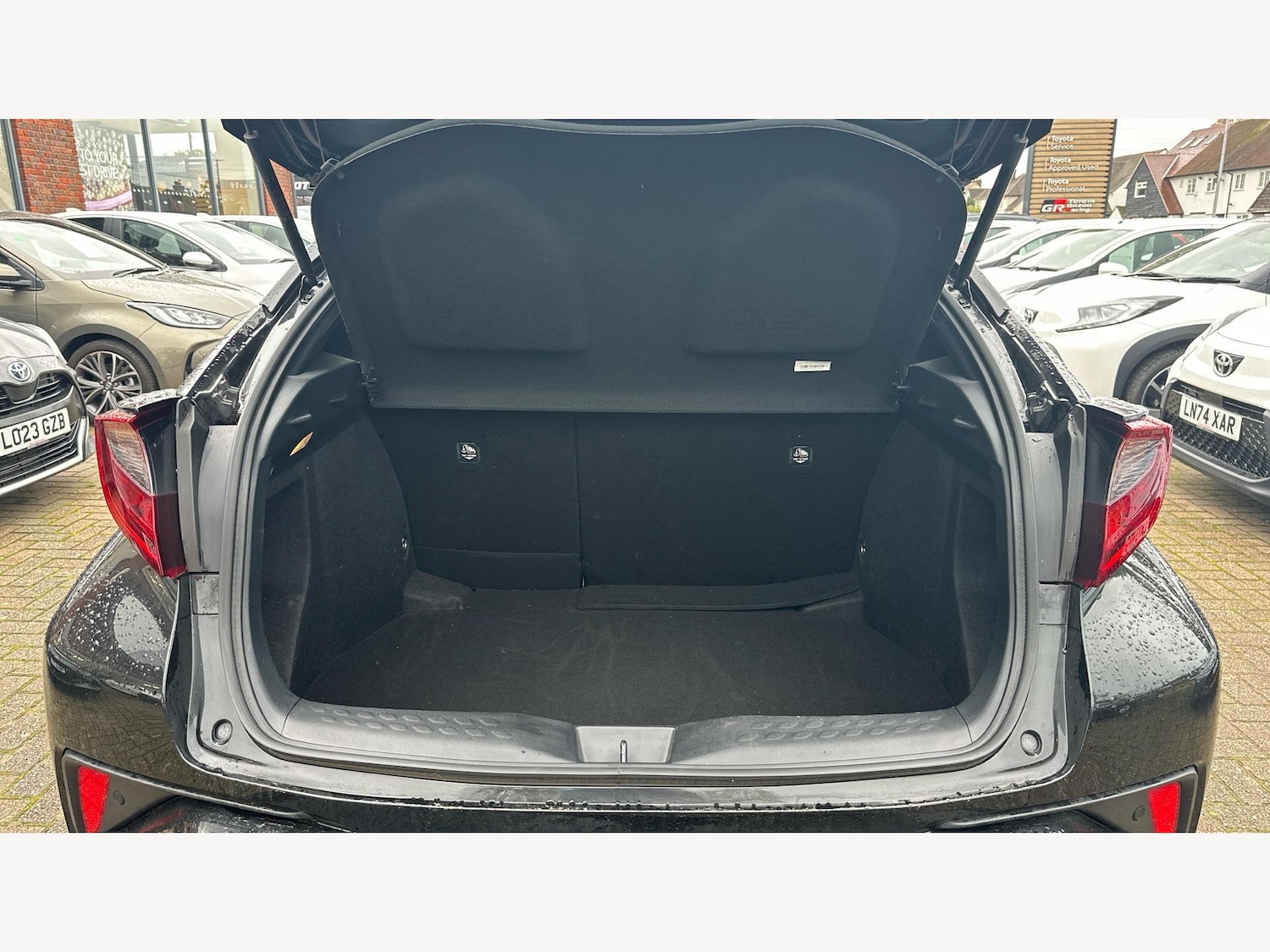 Used Toyota C-HR 2021 for sale - 76423125: Photo 16