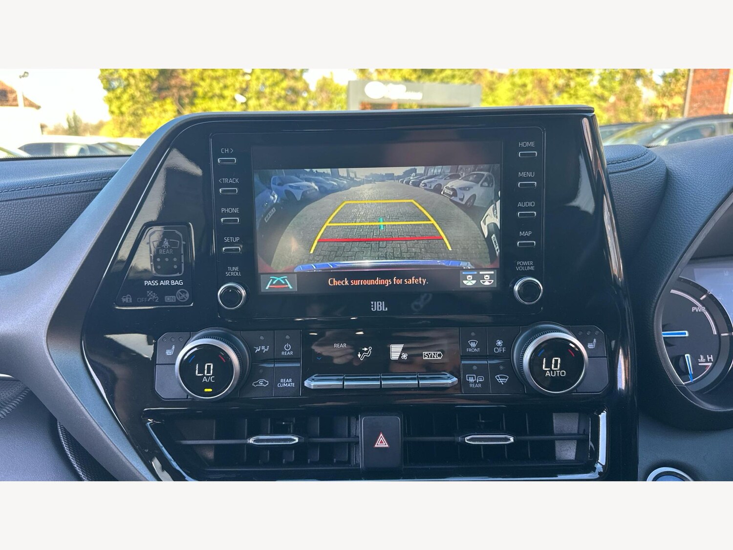 Used Toyota Highlander 2021 for sale - 76976451: Photo 25