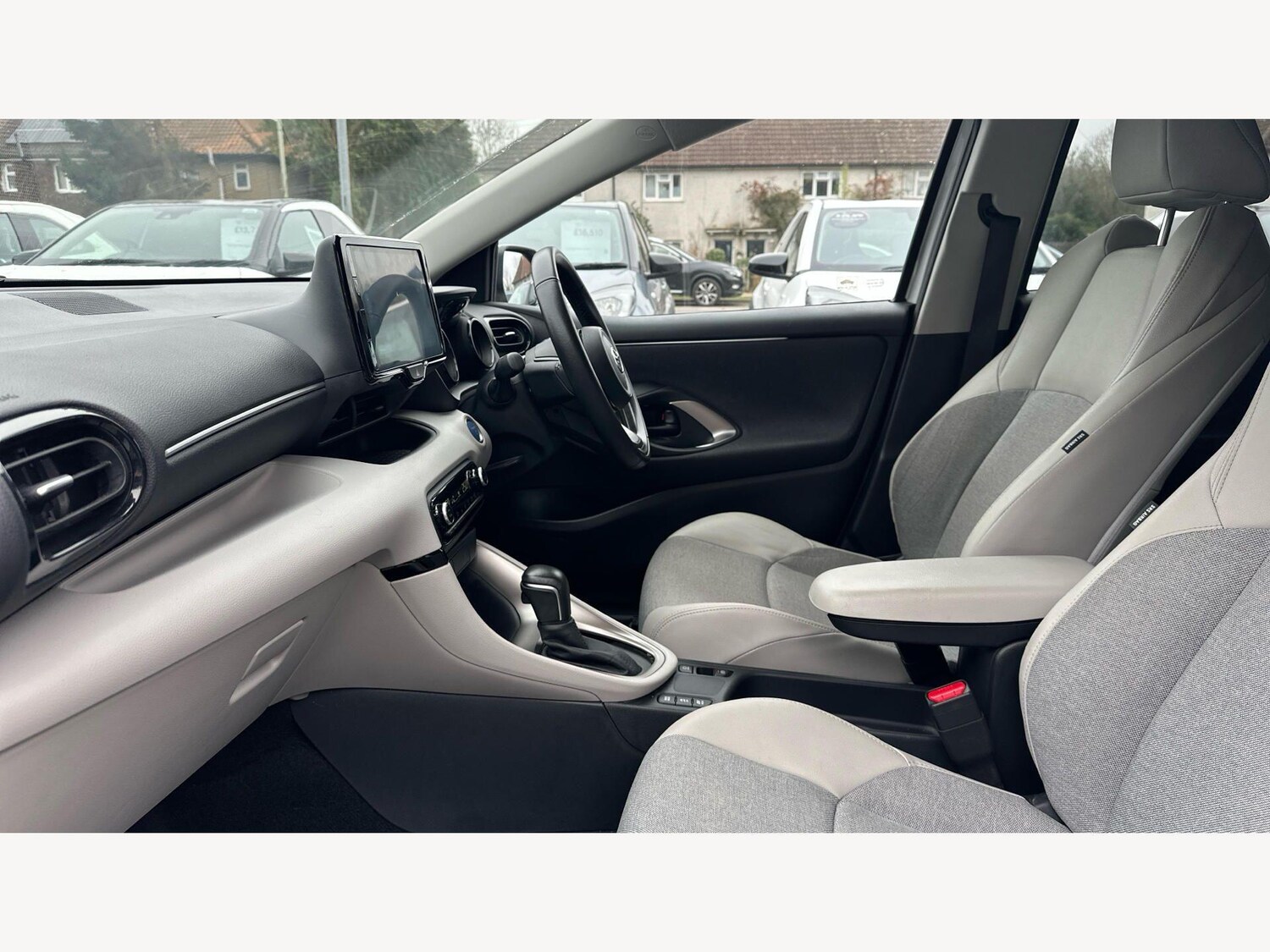 Used Toyota Yaris 2023 for sale - 77783070: Photo 12