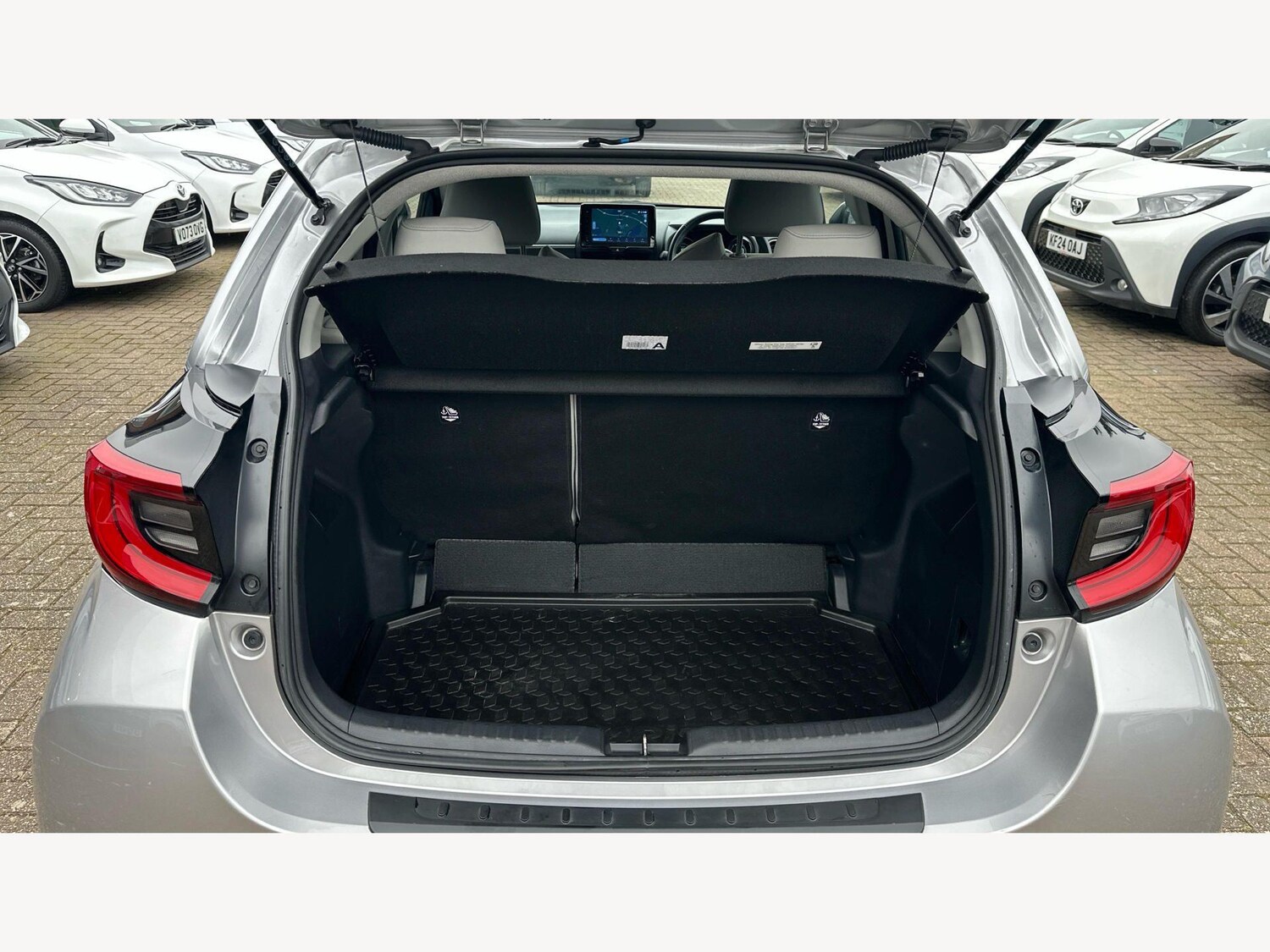 Used Toyota Yaris 2023 for sale - 77783070: Photo 16