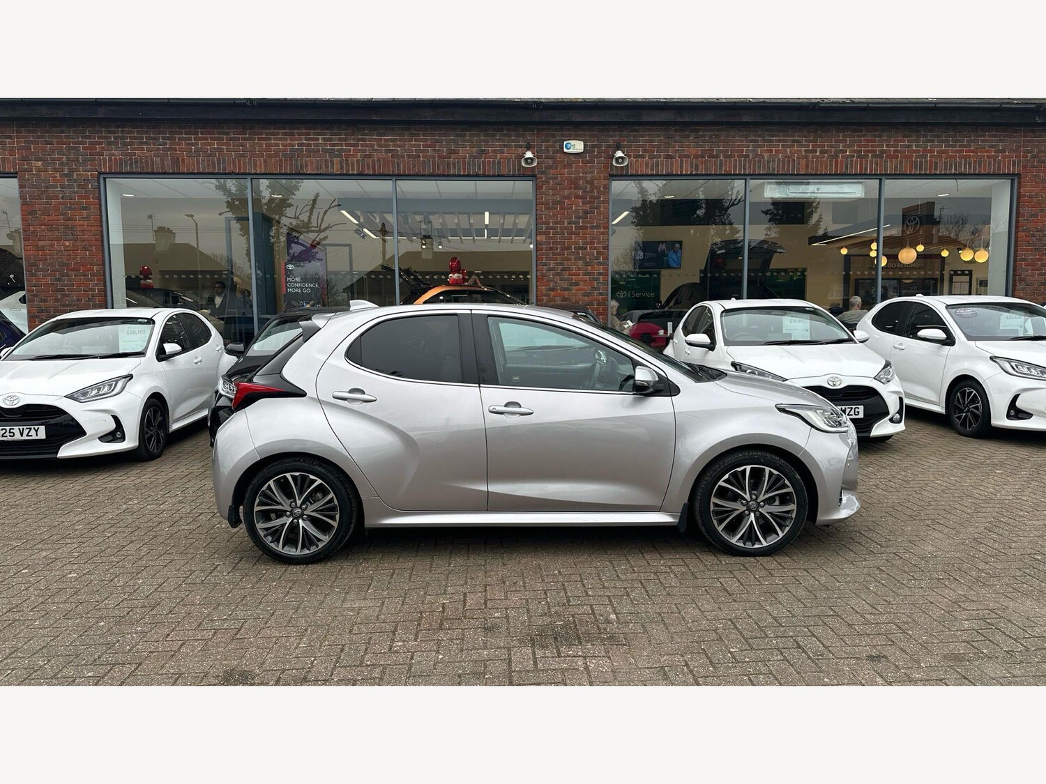 Used Toyota Yaris 2023 for sale - 77783070: Photo 18