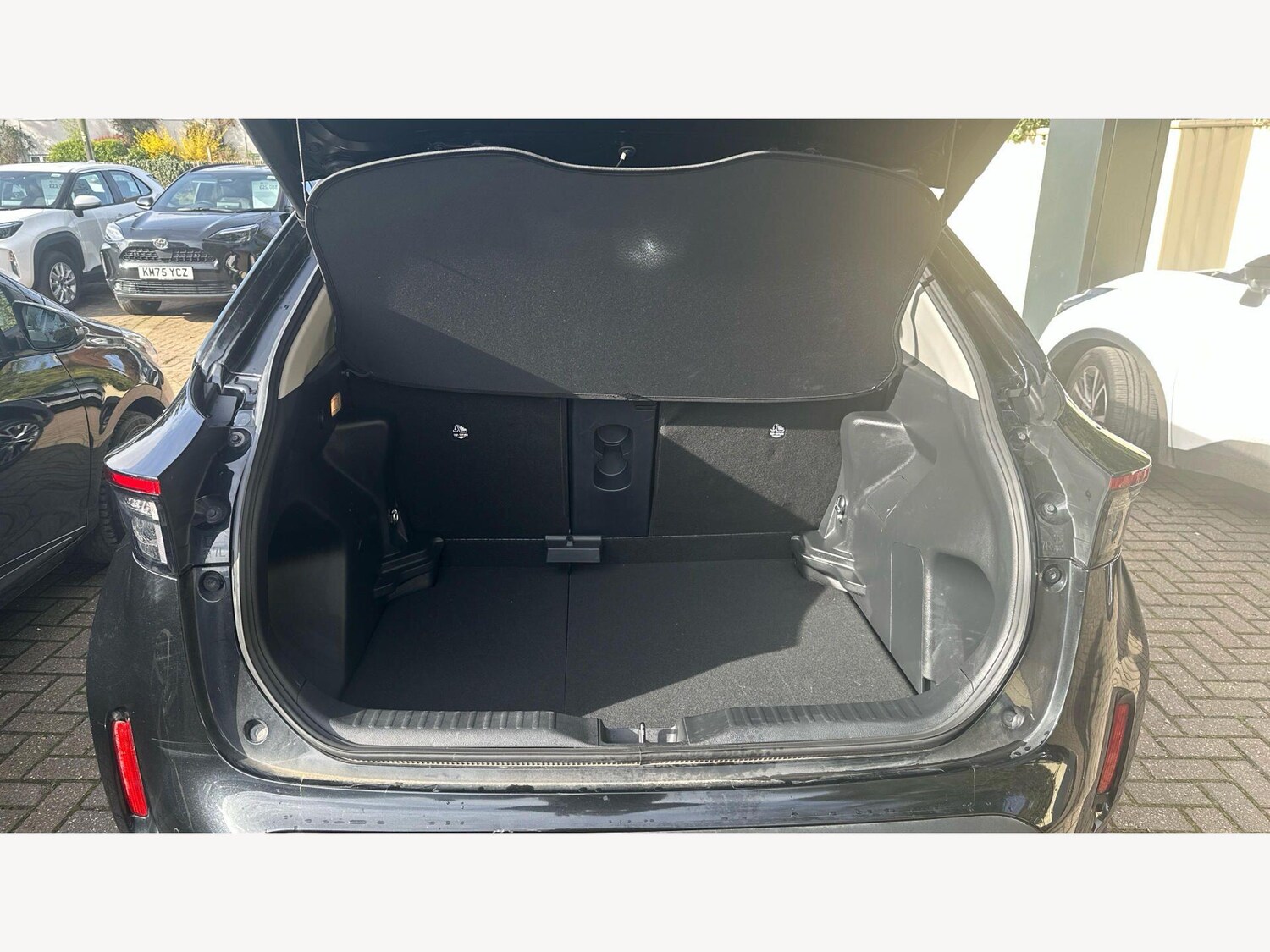 Used Toyota Yaris Cross for sale - 77909722: Photo 16