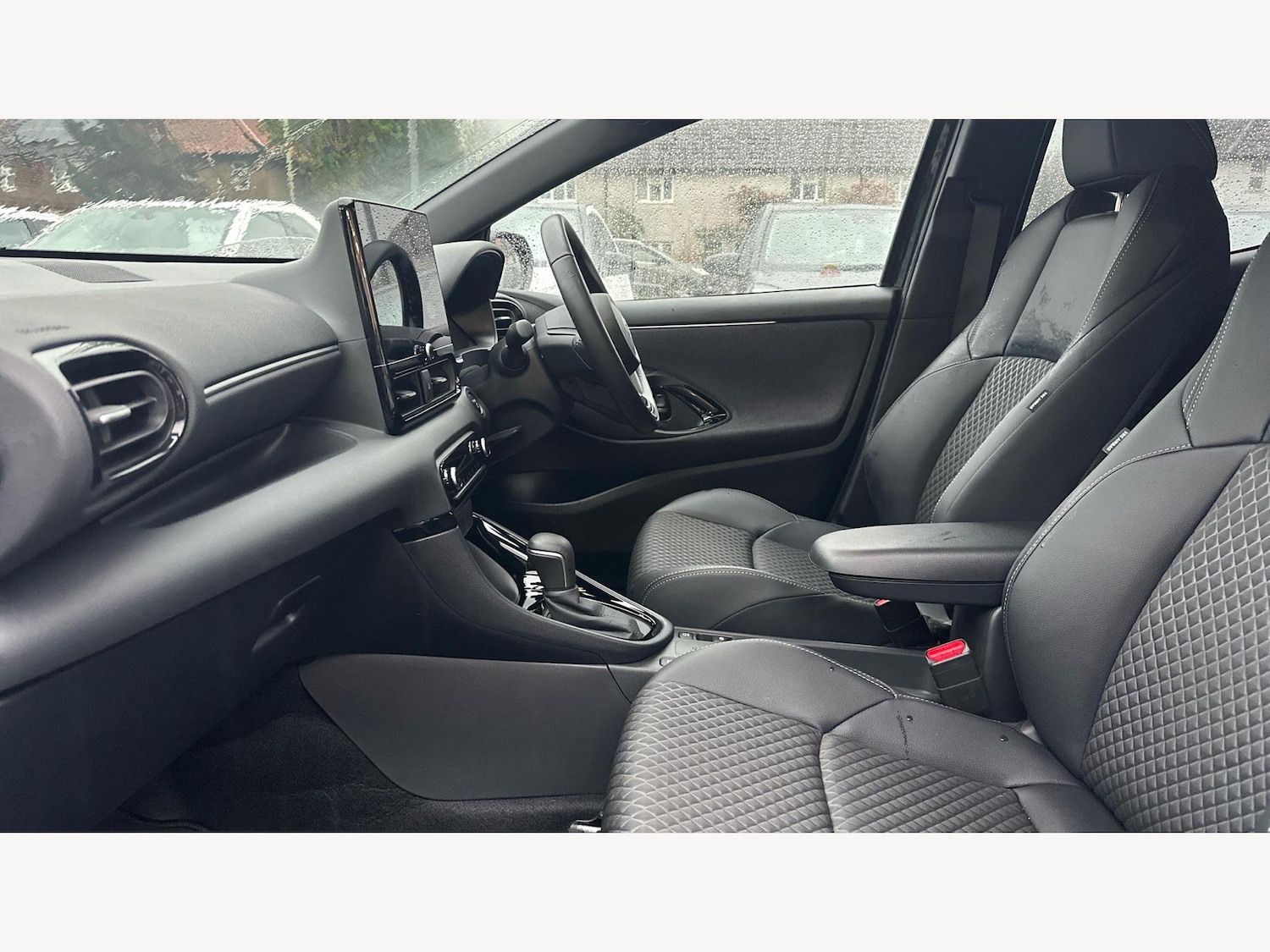 Used Toyota Yaris 2025 for sale - 76388856: Photo 12