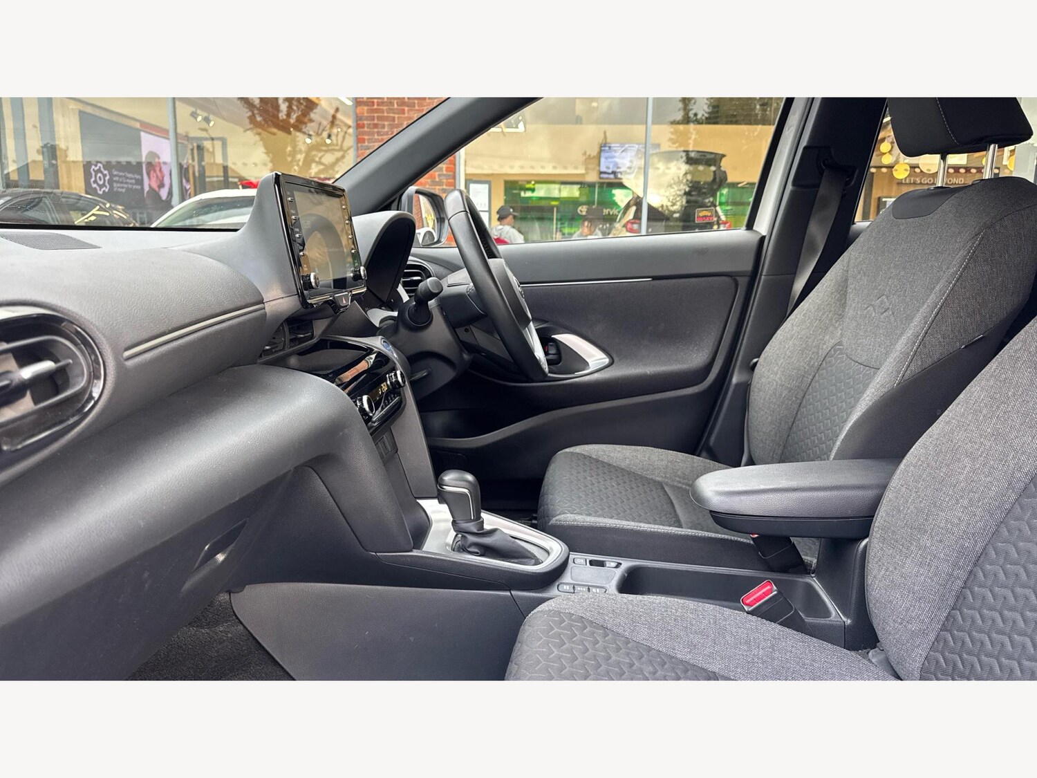Used Toyota Yaris Cross 2022 for sale - 76424217: Photo 12