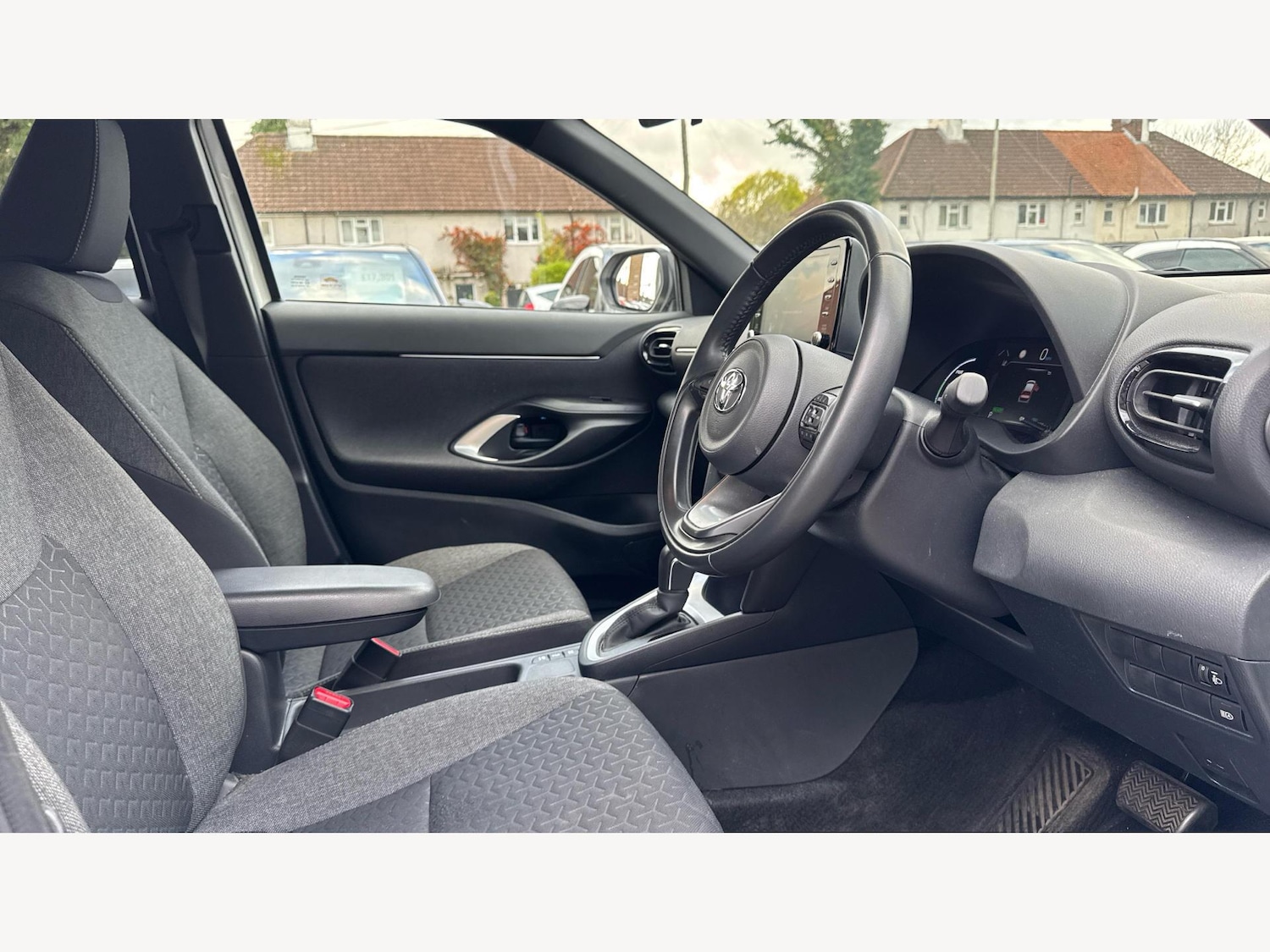 Used Toyota Yaris Cross 2022 for sale - 76424217: Photo 13