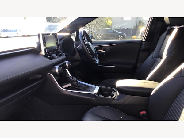 Used Toyota RAV4 2021 for sale - 76260116: Photo 12