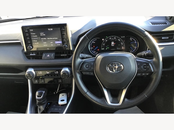 Used Toyota RAV4 2021 for sale - 76260116: Photo 8