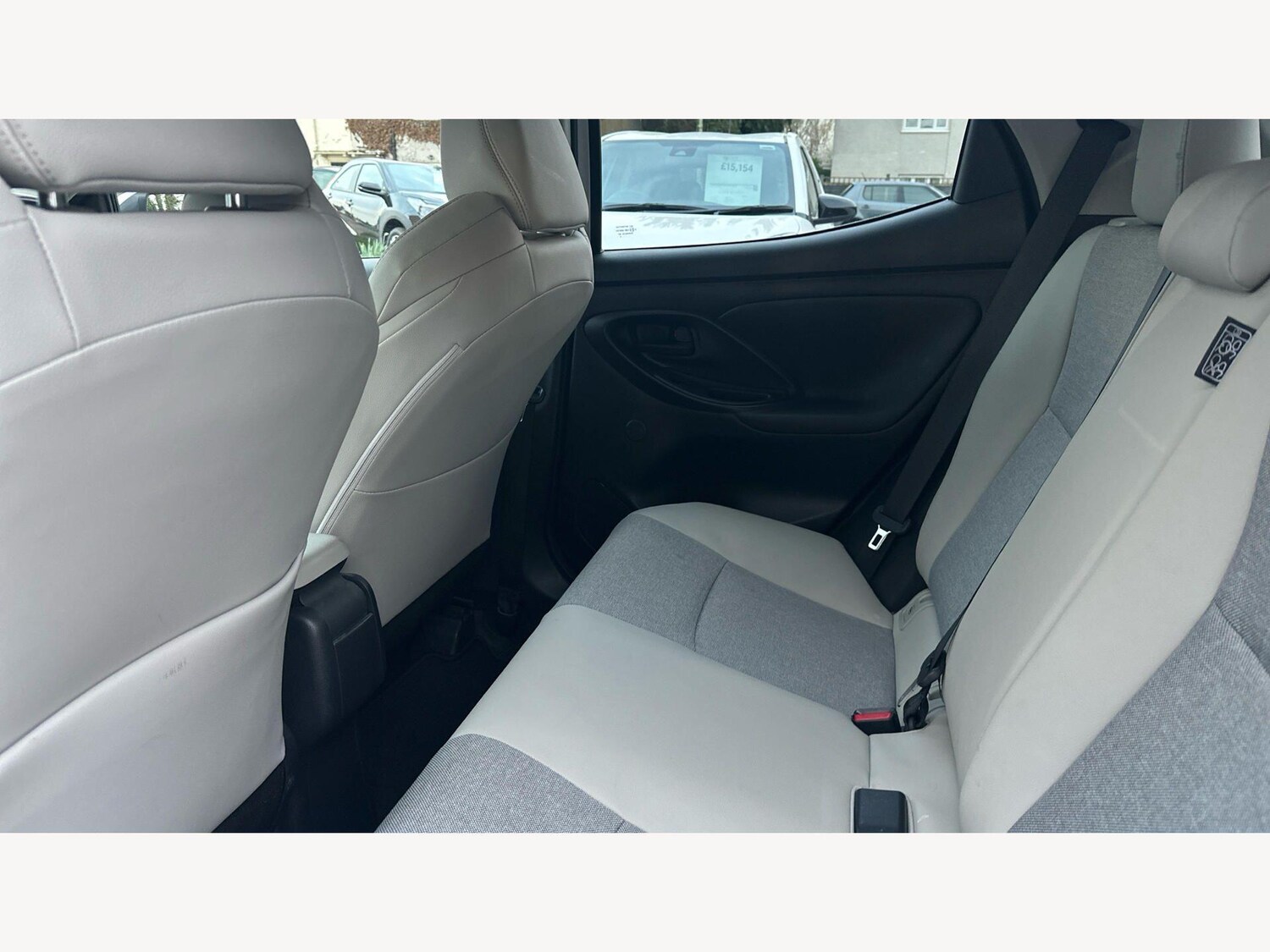 Used Toyota Yaris 2022 for sale - 77682868: Photo 15