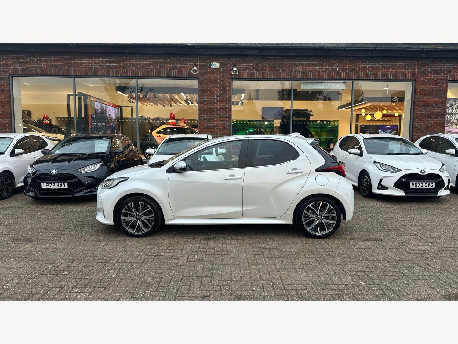 Used Toyota Yaris 2022 for sale - 77682868: Photo 19