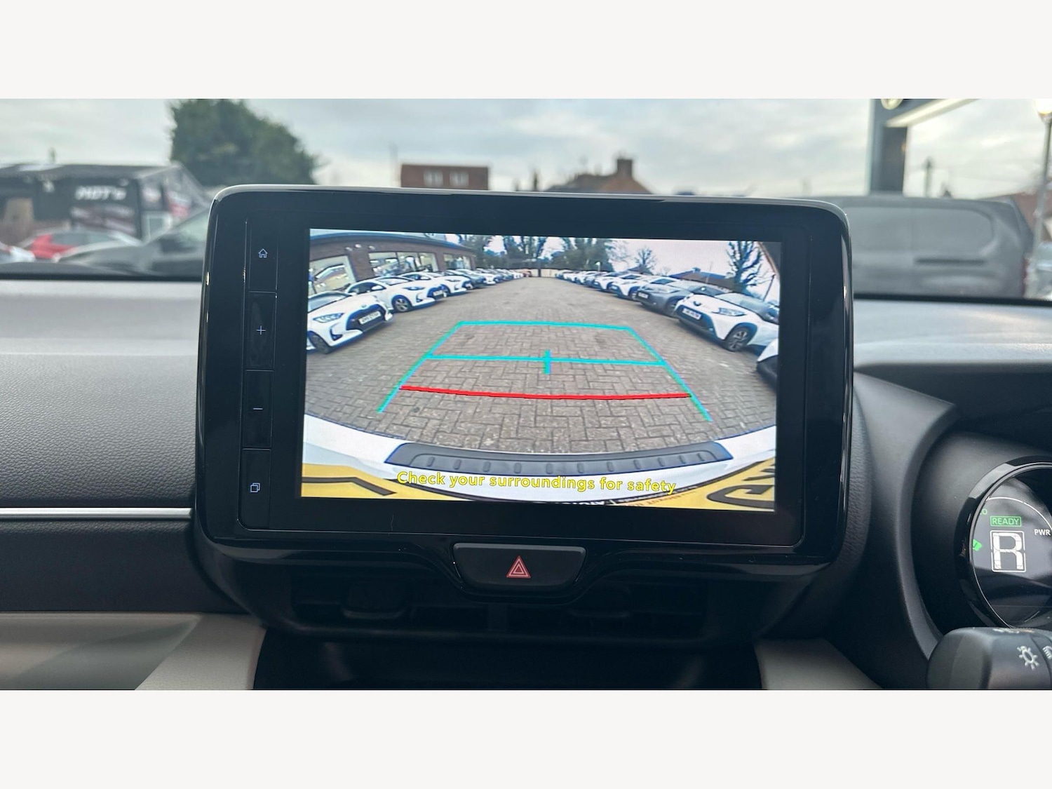 Used Toyota Yaris 2022 for sale - 77682868: Photo 25