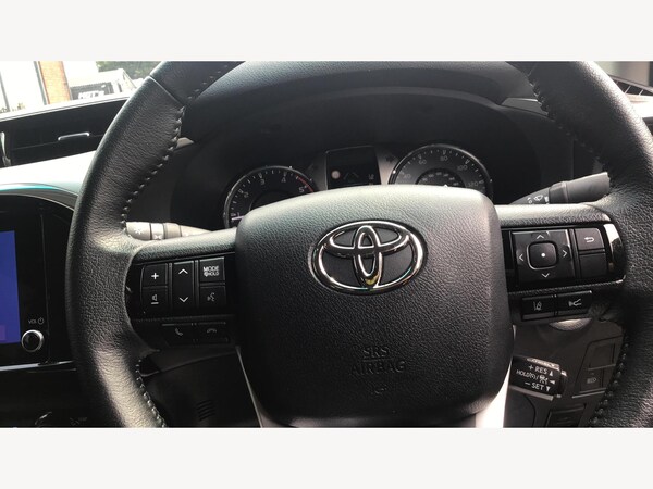 Used Toyota Hilux 2024 for sale - 74810336: Photo 10