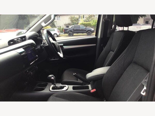 Used Toyota Hilux 2024 for sale - 74810336: Photo 12