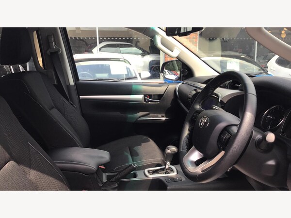Used Toyota Hilux 2024 for sale - 74810336: Photo 13