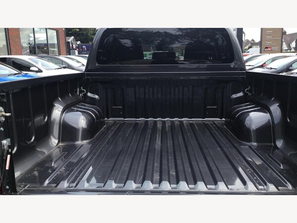 Used Toyota Hilux 2024 for sale - 74810336: Photo 16