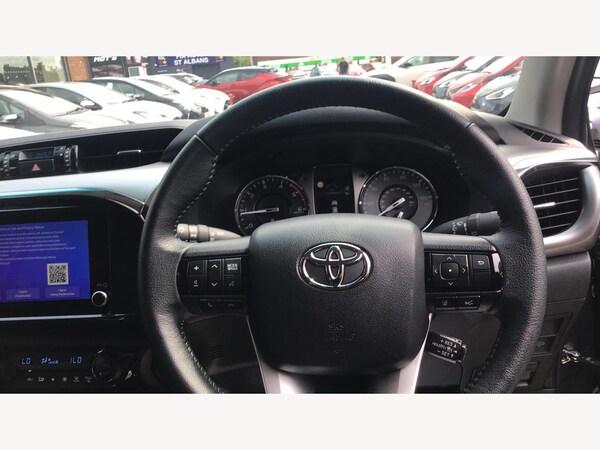 Used Toyota Hilux 2024 for sale - 74810336: Photo 8
