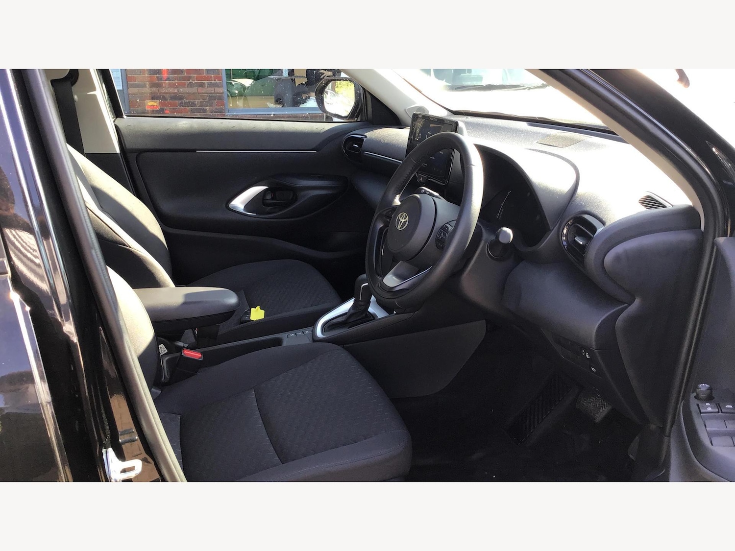 Used Toyota Yaris Cross 2025 for sale - 76152265: Photo 13