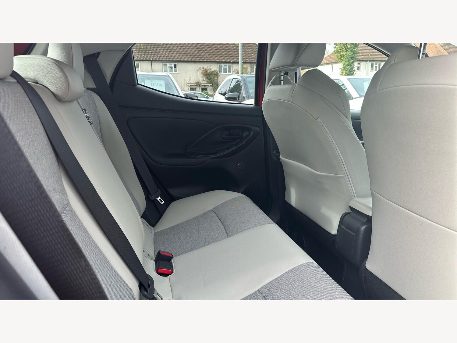 Used Toyota Yaris 2022 for sale - 77908714: Photo 14