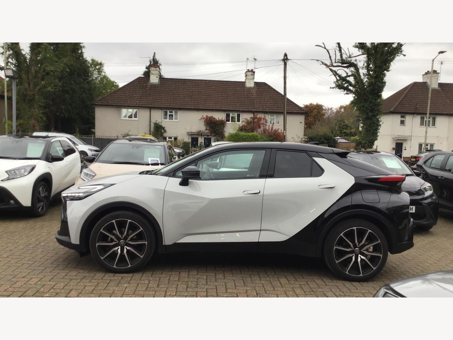 Used Toyota C-HR 2025 for sale - 76360992: Photo 19