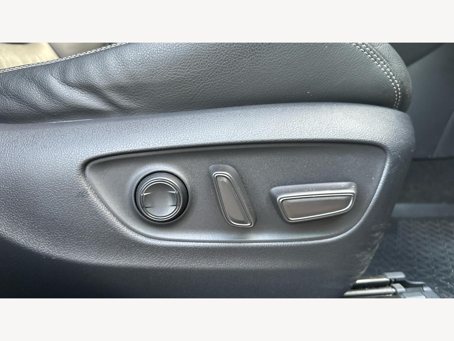 Used Toyota RAV4 2020 for sale - 76824925: Photo 26