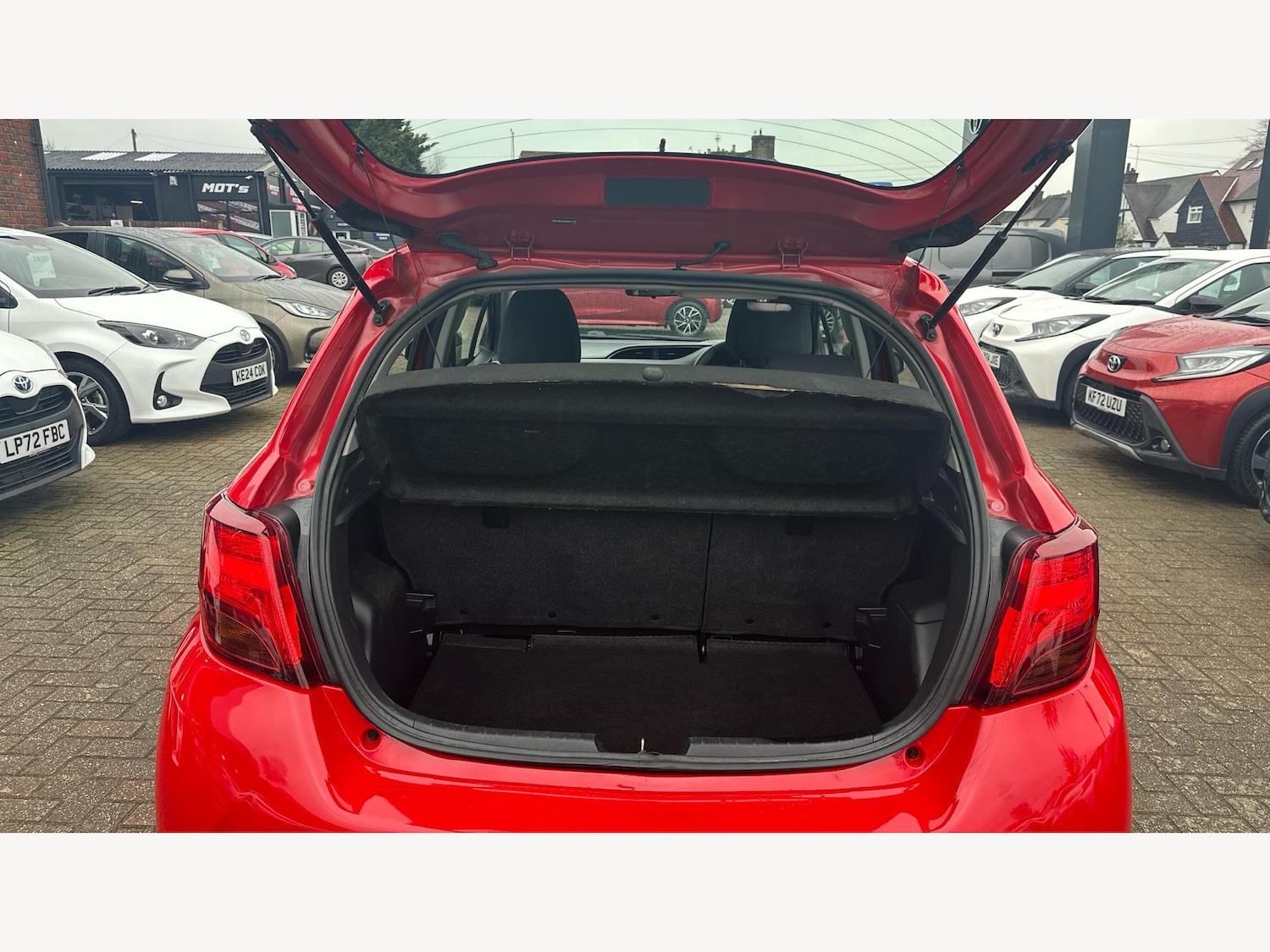 Used Toyota Yaris 2015 for sale - 77411174: Photo 16