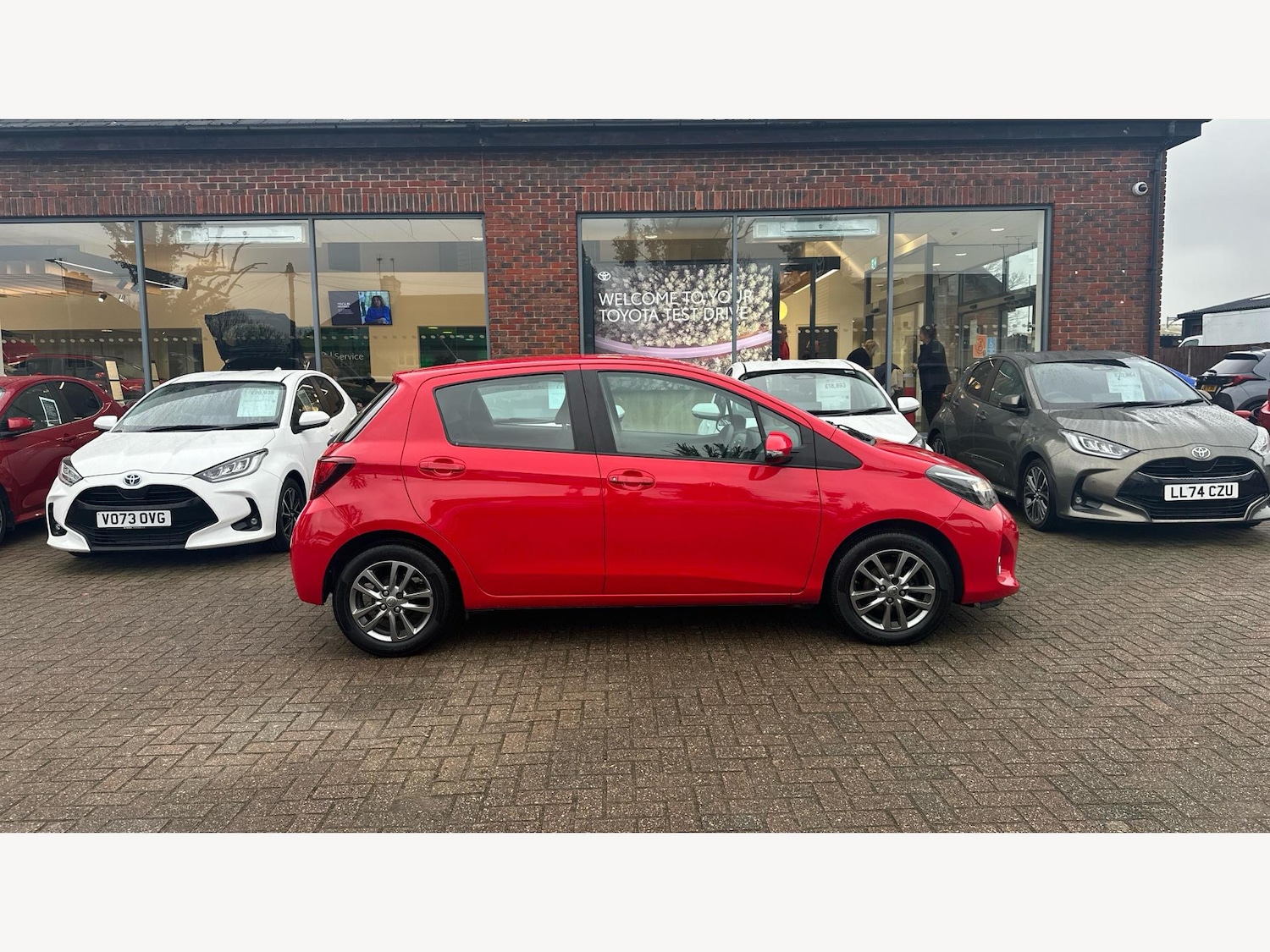 Used Toyota Yaris 2015 for sale - 77411174: Photo 18