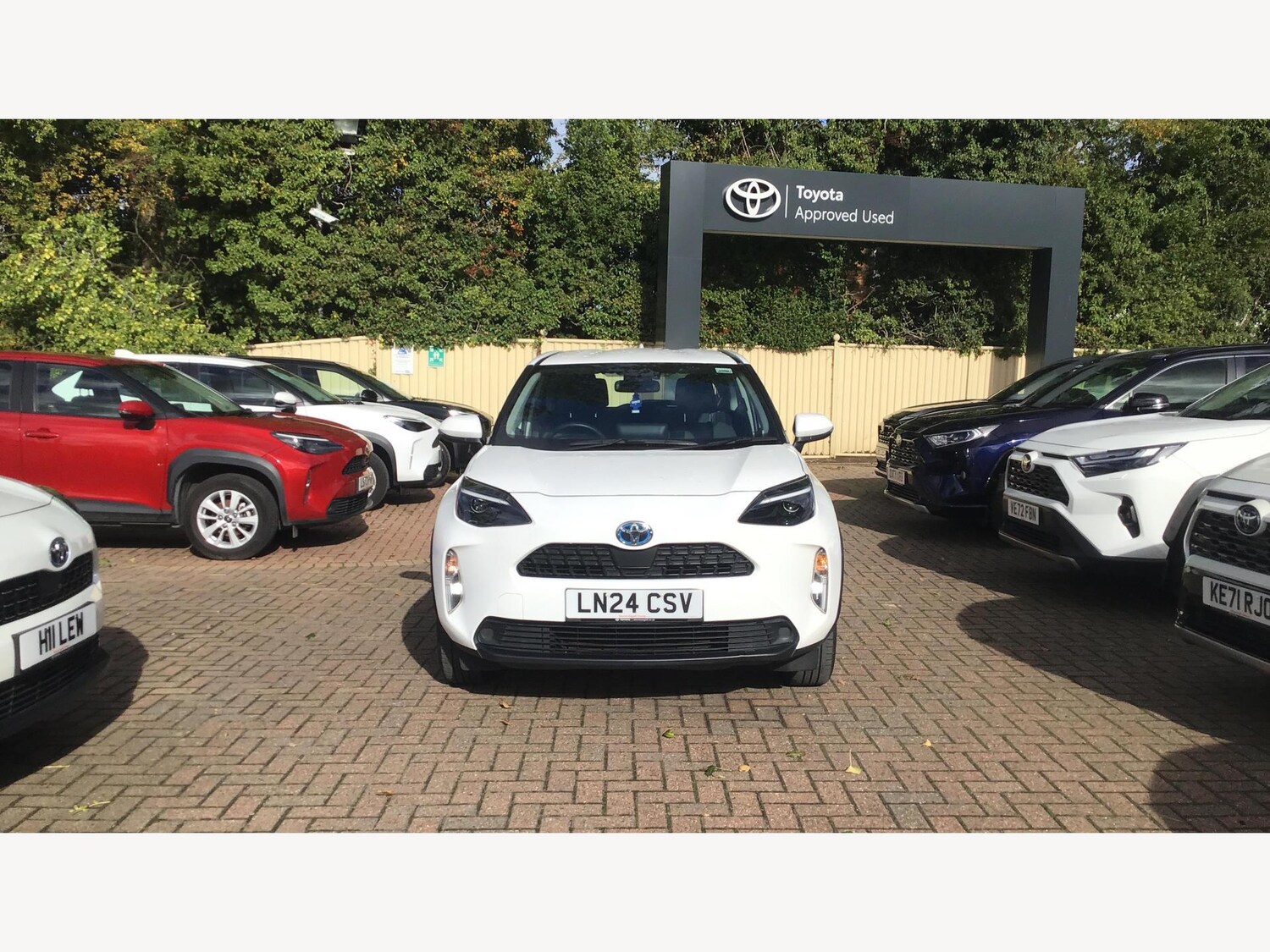 Used Toyota Yaris Cross 2024 for sale - 76152375: Photo 17