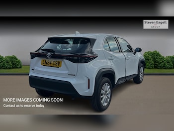 Used Toyota Yaris Cross 2024 for sale - 76152375: Photo 4