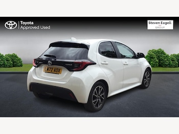 Used Toyota Yaris 2022 for sale - 75756050: Photo