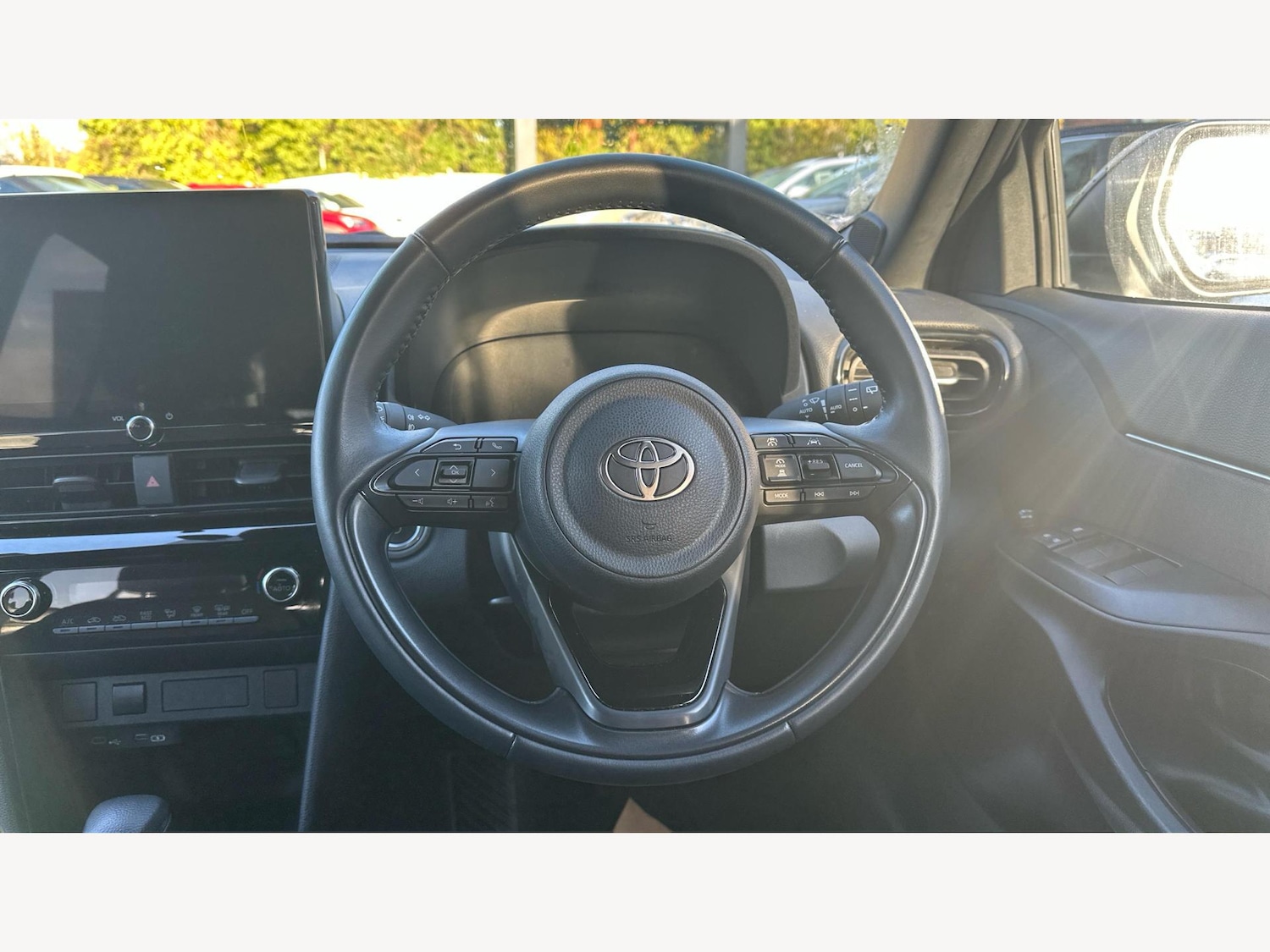Used Toyota Yaris Cross 2024 for sale - 76612943: Photo 8