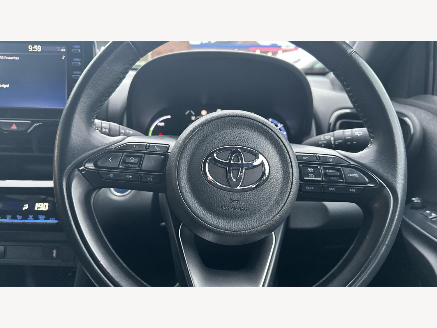 Used Toyota Yaris Cross 2022 for sale - 77253584: Photo 10