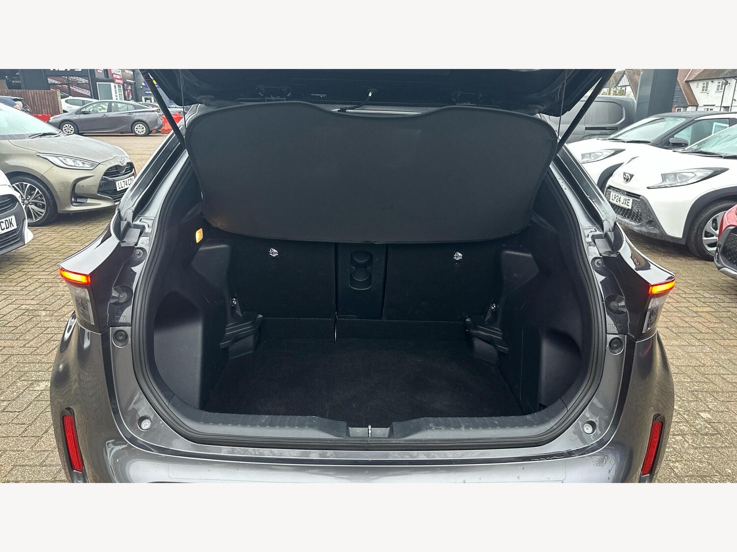 Used Toyota Yaris Cross 2022 for sale - 77253584: Photo 16