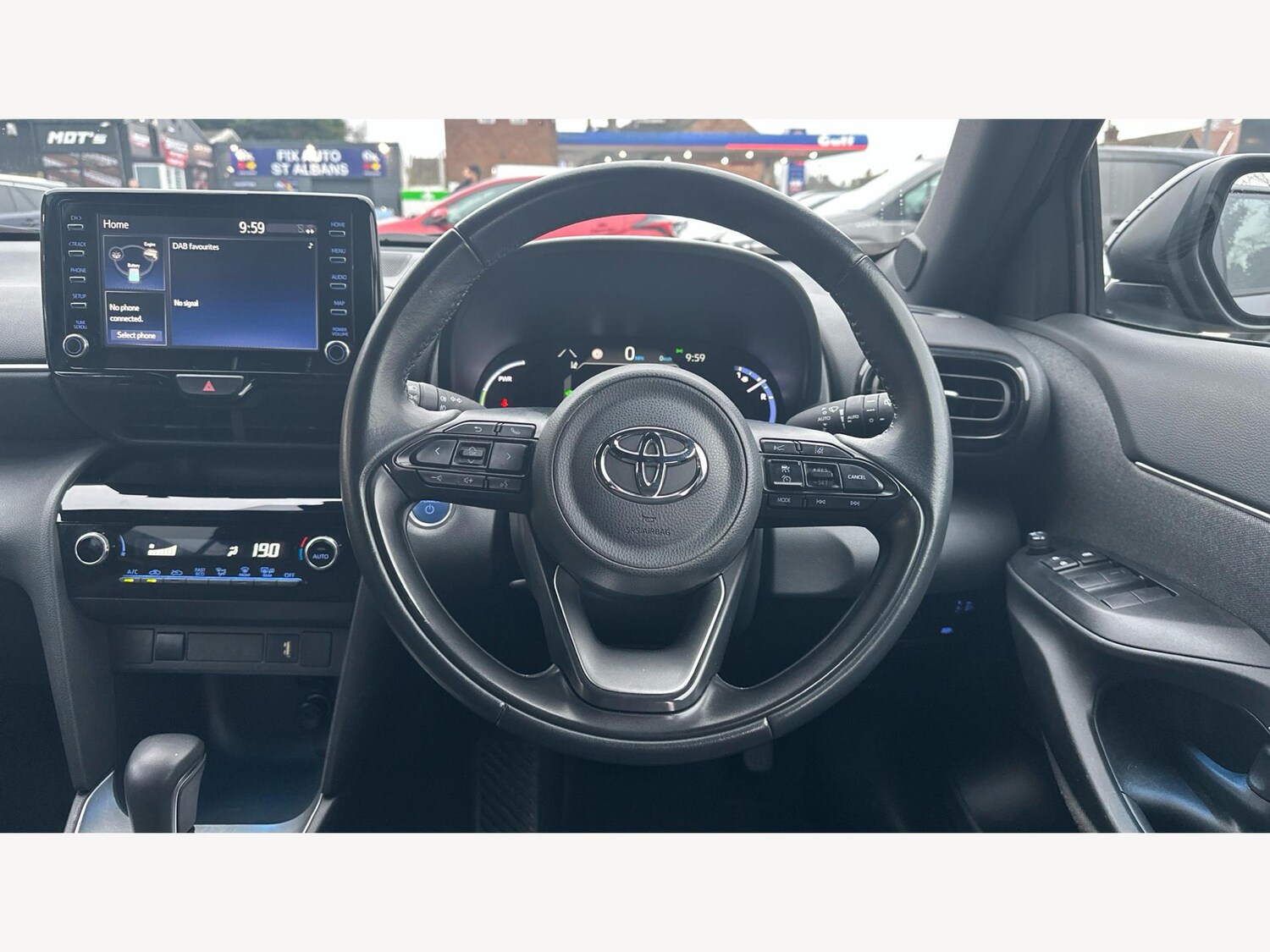 Used Toyota Yaris Cross 2022 for sale - 77253584: Photo 8