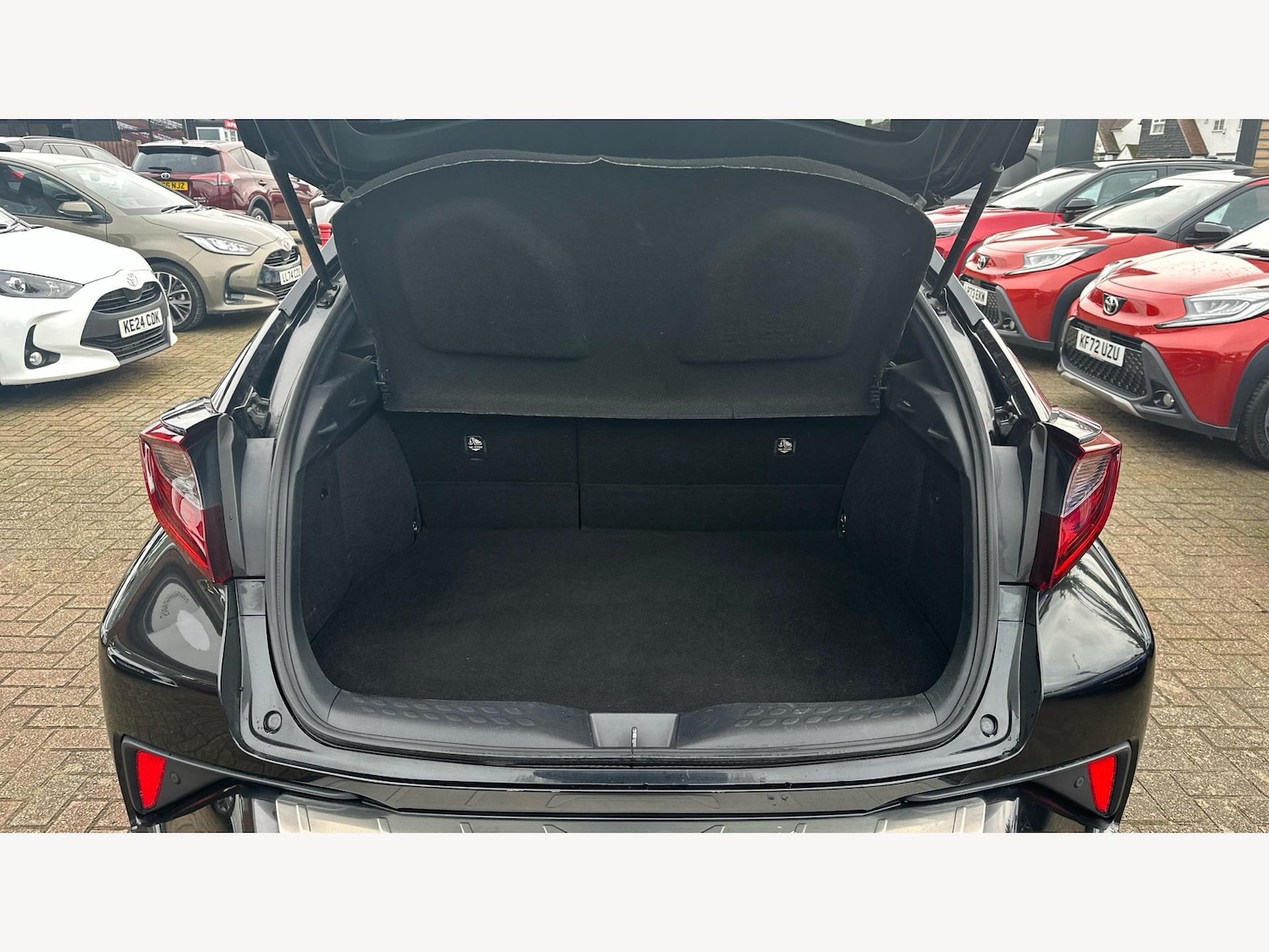 Used Toyota C-HR for sale - 77190485: Photo 16