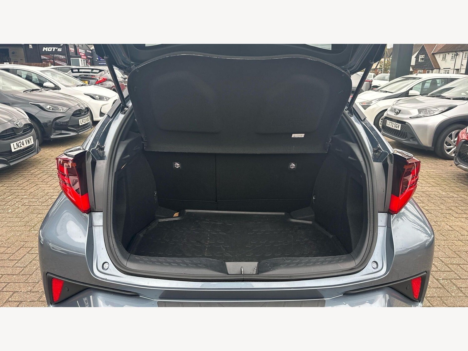 Used Toyota C-HR for sale - 77696483: Photo 16