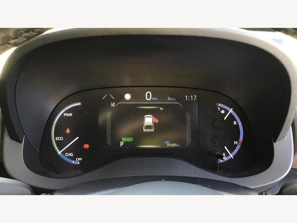 Used Toyota Yaris Cross 2022 for sale - 76189824: Photo 11