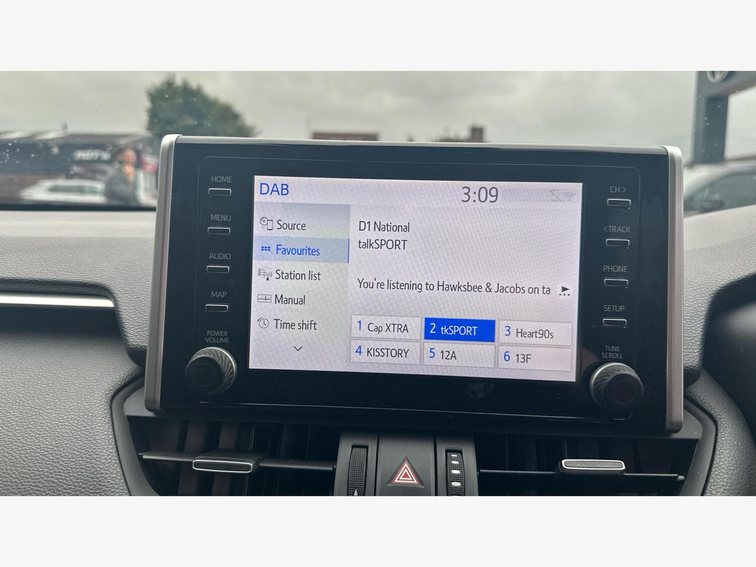 Used Toyota RAV4 2020 for sale - 77524519: Photo 24