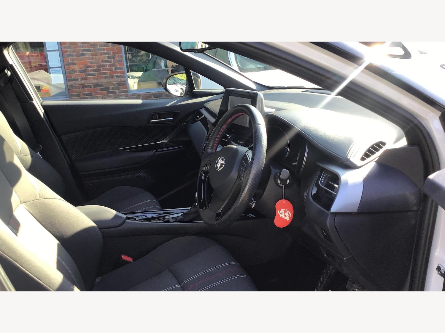 Used Toyota C-HR 2023 for sale - 76151352: Photo 13