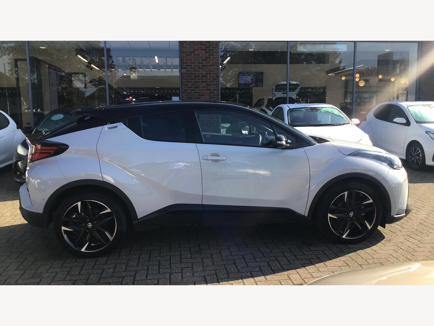 Used Toyota C-HR 2023 for sale - 76151352: Photo 18