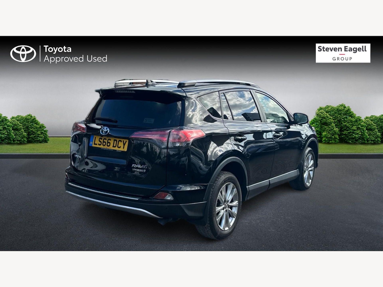 Used Toyota RAV4 2016 for sale - 77993035: Photo 2