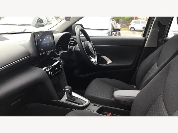 Used Toyota Yaris Cross 2025 for sale - 76270285: Photo 12