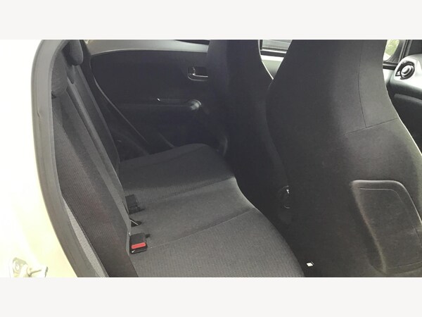 Used Toyota AYGO 2021 for sale - 76189286: Photo 14