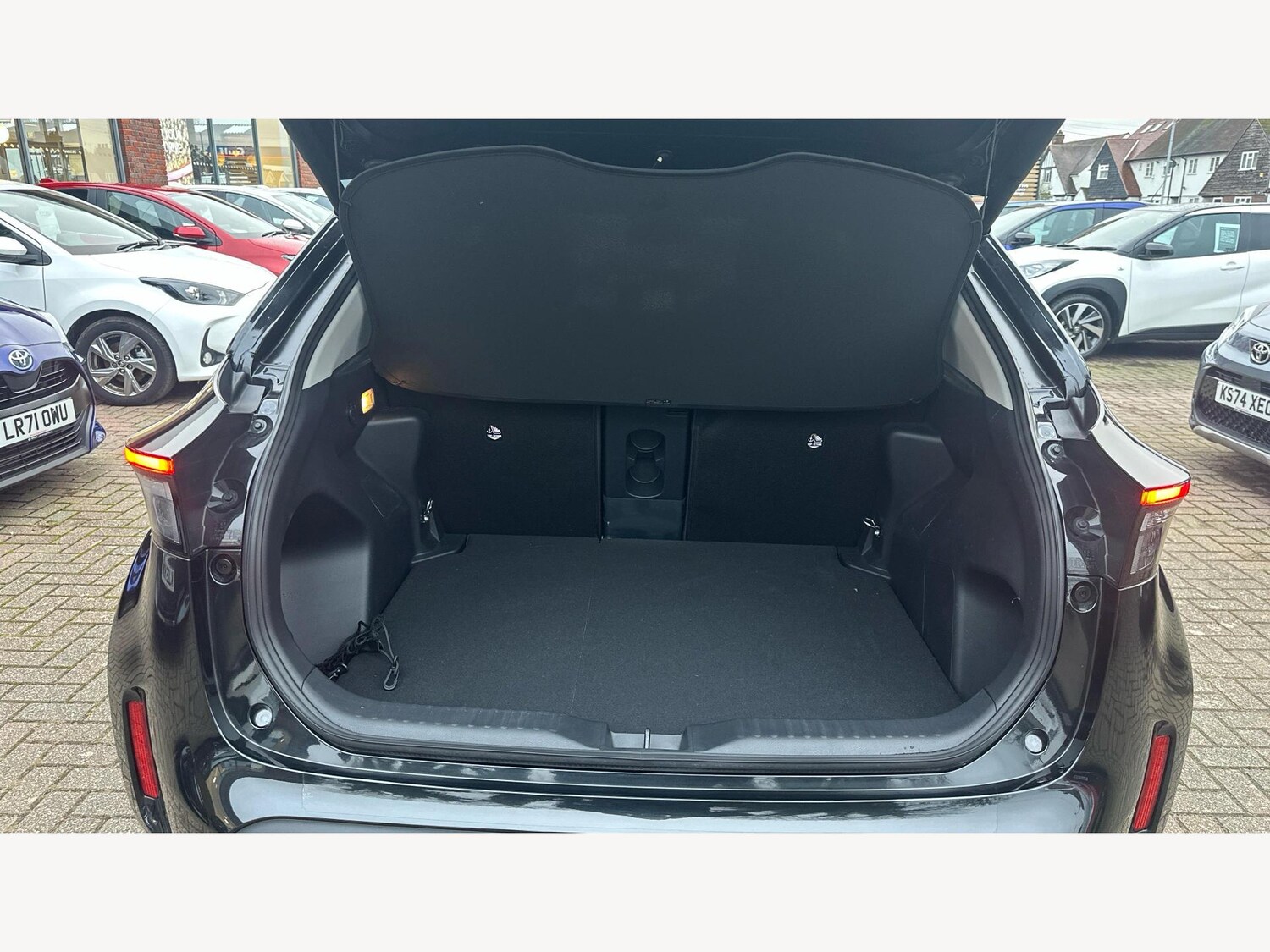 Used Toyota Yaris Cross 2024 for sale - 77230201: Photo 16