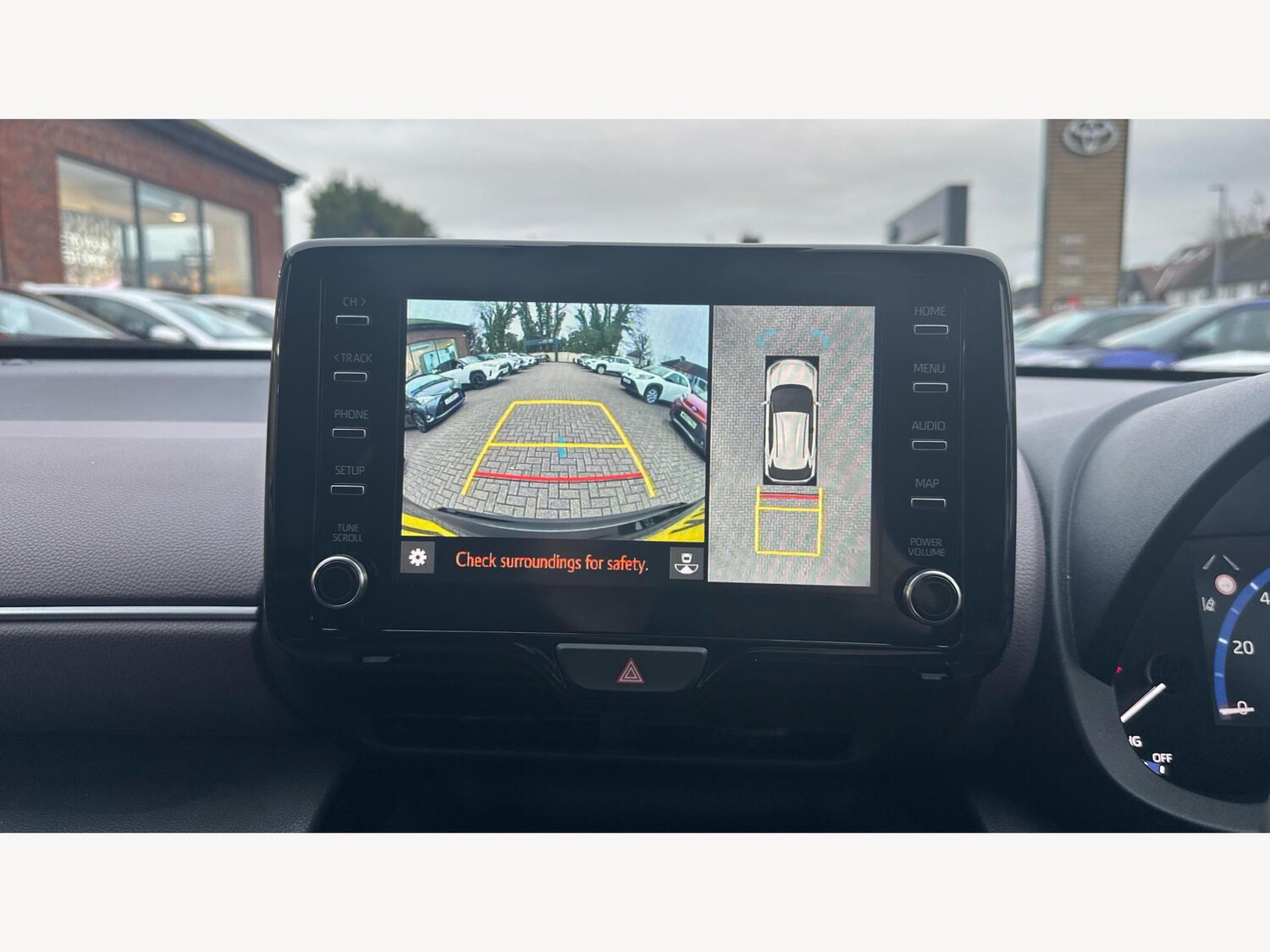 Used Toyota Yaris Cross 2024 for sale - 77230201: Photo 25