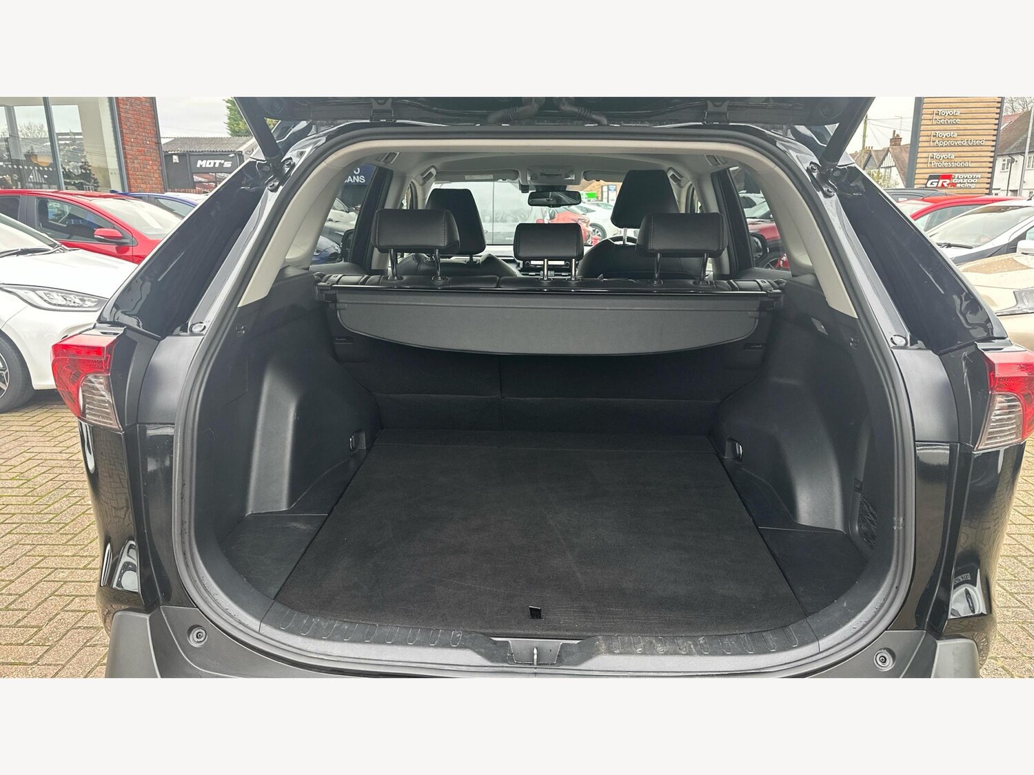 Used Toyota RAV4 2021 for sale - 76952500: Photo 16