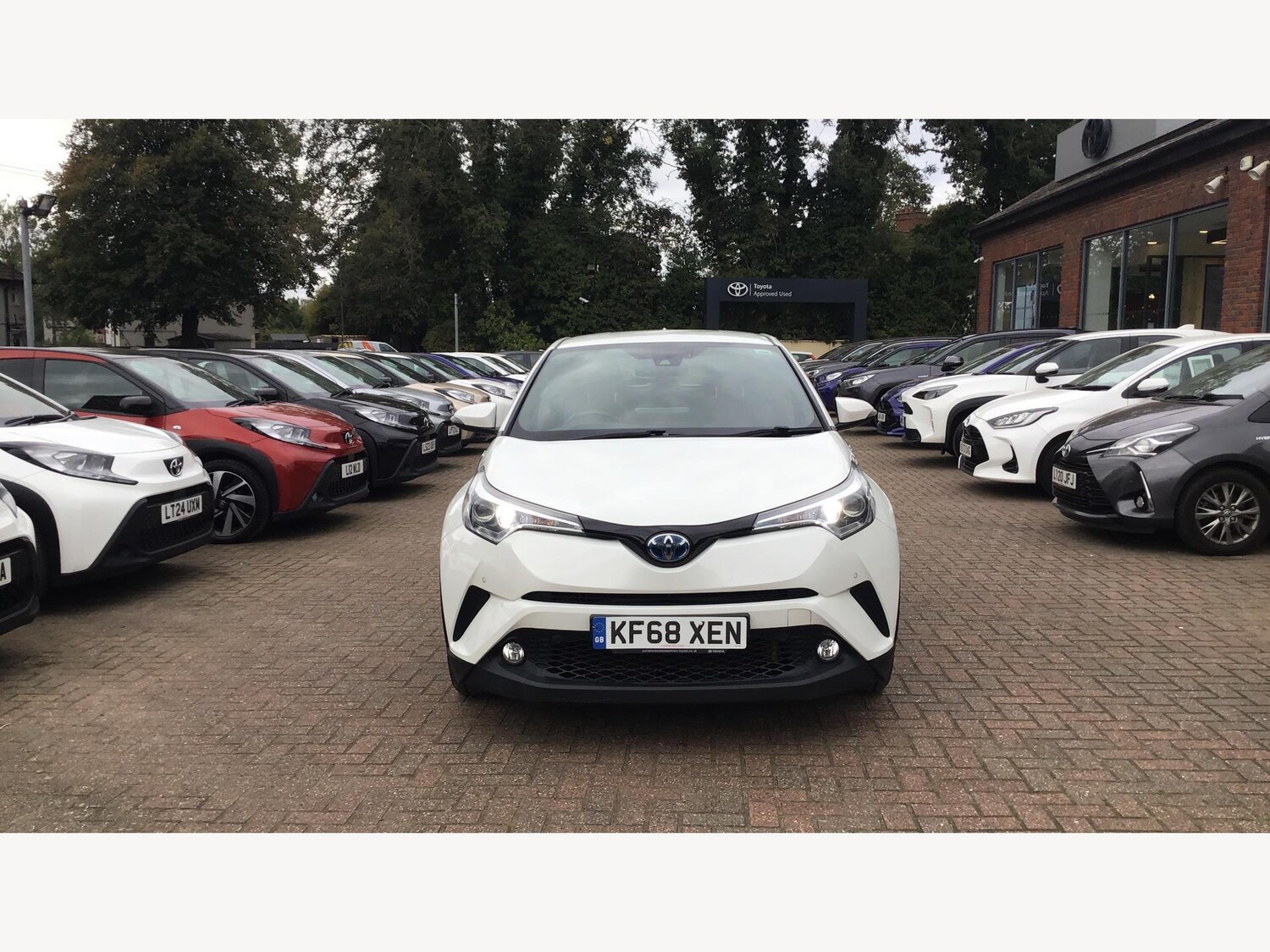 Used Toyota C-HR 2019 for sale - 76060723: Photo 17