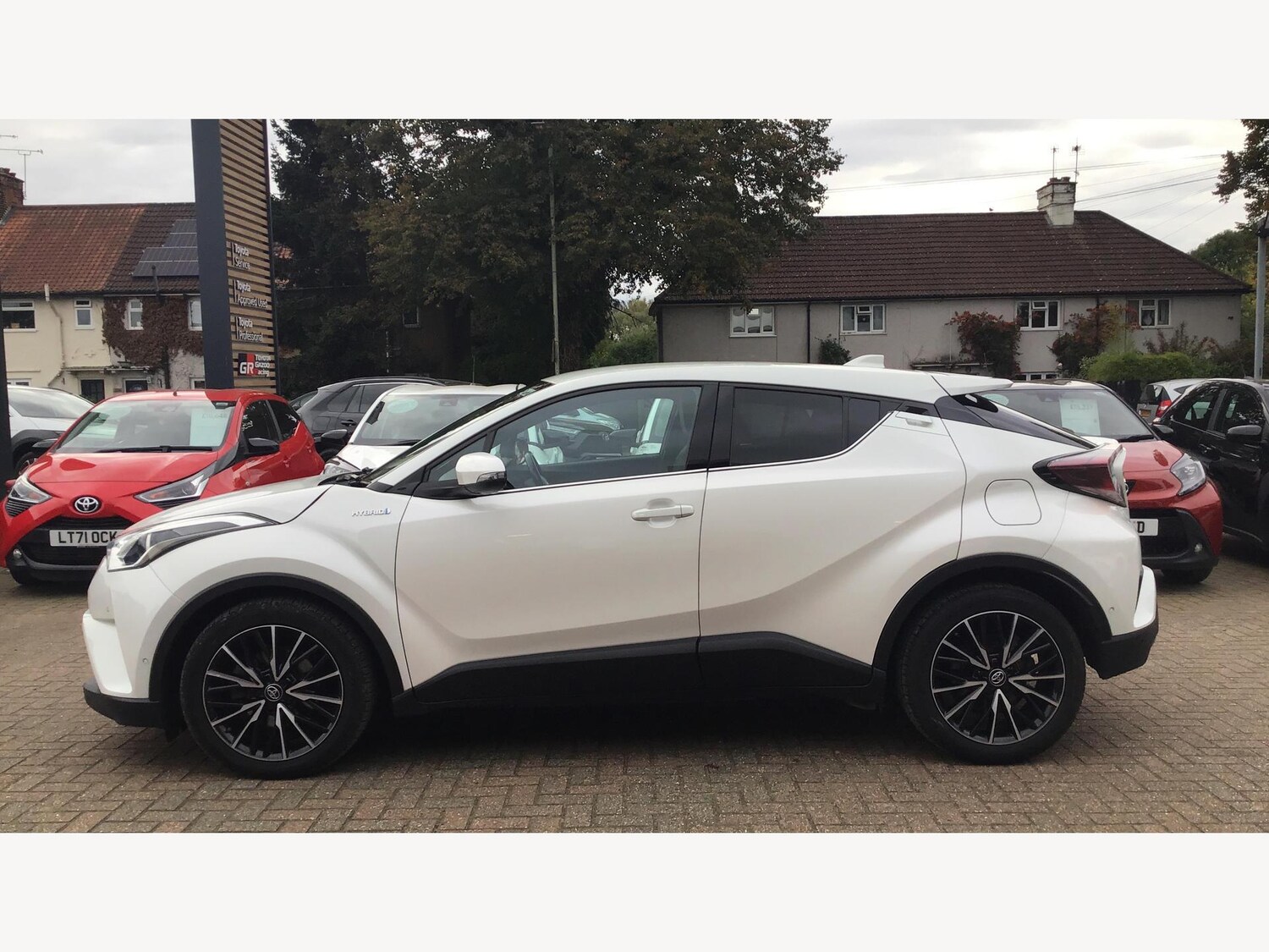 Used Toyota C-HR 2019 for sale - 76060723: Photo 19